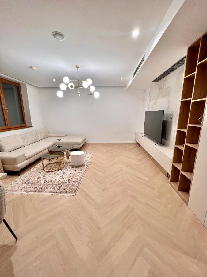 Stylish 3 Bedroom Apartment In The Hearth Of City Center With History Pressburg Exterior foto